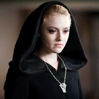 Bela Dimitrescu (@shiftingcupcake) 's Twitter Profile