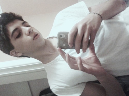 aallaaee24's profile picture. 