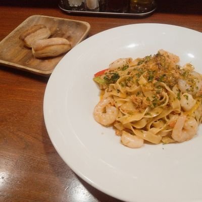 Ksushi_hanpanee's profile picture. HU 理数　B3 LUANA HUBC Elle