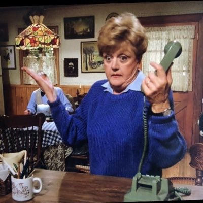 ineeeej's profile picture. ascolto solo musica anni ‘80 || she/her