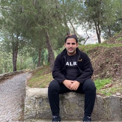 BurakKan35's profile picture. 