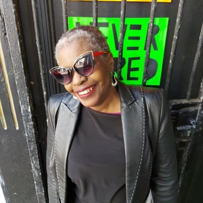 Presenter of The Happening @margateradio & DJ/blogger, book lover, brought up on Music & #TheArchers RT/Likes Not Endorsements @bernadette1.bsky.social