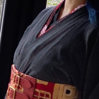 成人済・現在「あつ森」中。着物・ドールもすき。素敵な島やMyデサの方、素敵なお着物の方など気になった方々を無言フォローでごめんなさい。腐歴ながし。写真ヘタなんで、基本あげません(笑)。