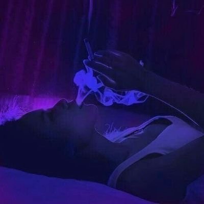 little_pinksun's profile picture. “ clear night, sandy sky. ”   #☆