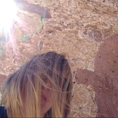 BeatrizLo's profile picture. Pablo Alborán: 🎶la vida es bonita aunque esté del revés.🎶
Lectora📖📚. Visionadora de series📺 Sigo sin querer spoilers...espero que la vida me sorprenda...