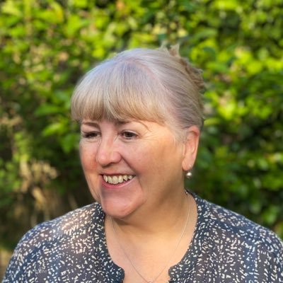 PippinLiz's profile picture. Sighing, tutting and eye-rolling