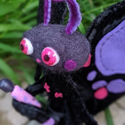 Disabled and chronically ill artist. Weirdo. Currently having major medical problems so on hiatus from making.
🧞😈🌝👽🤖😽💌💀🦴🧠🤷🦖🍓🍟🍨