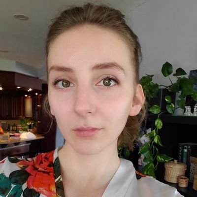 wtfcheesecake's profile picture. Teacher. Honorary Canadian. 100% dork.