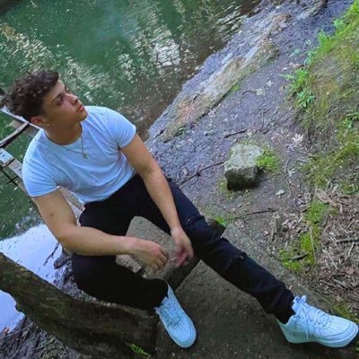 favii2011's profile picture. Famous