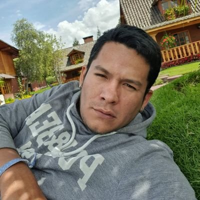 ralexvo's profile picture. GEEK una persona agradable buen amigo amante de la tecnologia y de los animalitos, odio la injusticia soy un idealista centro izquierda.
