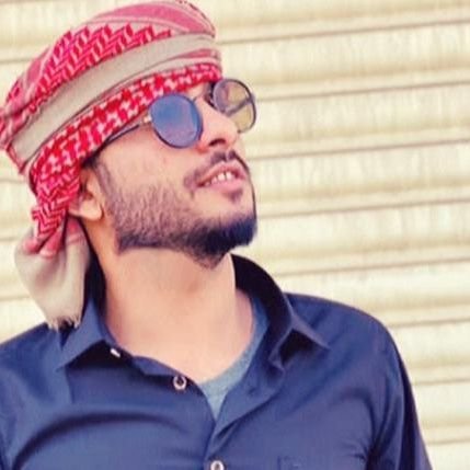 لآ صرت طيب قالوا النآس مسكين°°
ولآصرت في حالك تجيك المصآيب°°
يعني لوألبس لي مع آلناس وجهين°°
وأصبح منآفق!!يكثرون الحبايب°°