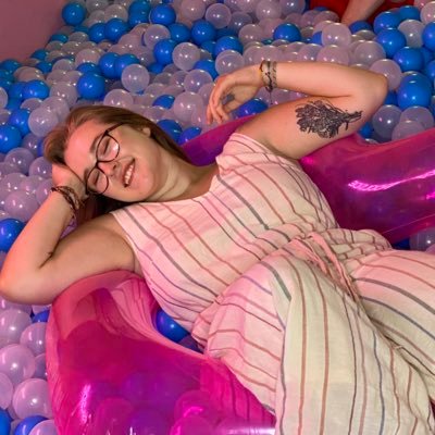 ashley_stemsrud's profile picture. big dumb kid