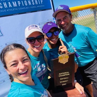 Head softball coach at Florida SouthWestern State College - 2021, 2022, 2023 NJCAA National Champs. 🌴 ☀️ 🥎 Tweets from my brain, but edited by @ryaniamurri32