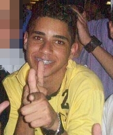 Eu não sou exemplo pra ninguém. Não sou um anjo, muito menos um diabo. Sou o que devo ser, sem descrições.