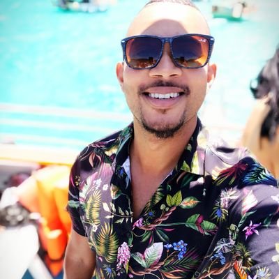Sonhador
Pai da Eloa 👸
Pai do Gabriel 👼
100% Flamengo 🔴⚫
Nem eu me levo a sério, espero q vc tbm não
( ͡° ͜ʖ ͡°)