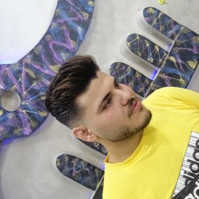 zZSlE8dYtulGE9R's profile picture. 