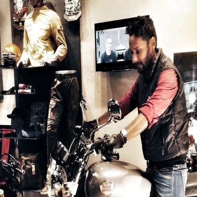 Manoharrajuv's profile picture. 