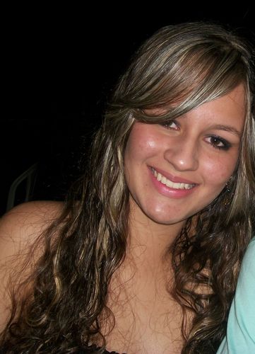 Amanda, Goiânia, Familia, Vida, Amor, cinema, escola, amigos, livros*.*,sonhos, estrelas, musica, computador, chocolate, festas, passeios, corinthias,sorrisos..