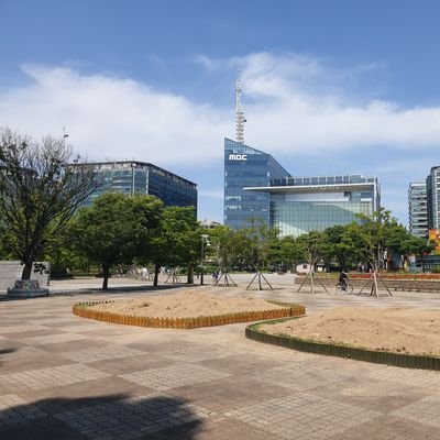 2001.6.14 | 취미: 수학, 리눅스, 일본어, 마크, 리겜 | 나 떠난 사람도 오고 싶으면 받아 줌 | 일상적인 시사 자주 다룸 (현실도 재미도 없는 시사적 조롱/선동 절대 사절) | 게임, 음식, 여행: 미디어 탭 | 시사 재게시/리트윗 불편하면 (재게시/리트윗) 뮤트 추천 |