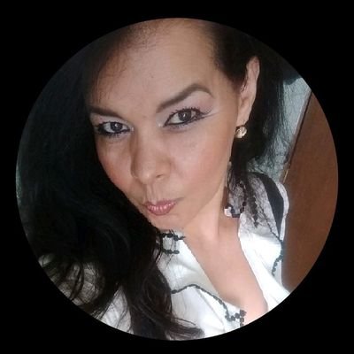 Lejos de mi tierra pero, llevándola siempre en el corazón, en el alma, en mi ser. México lindo y querido... 🇲🇽🇨🇱