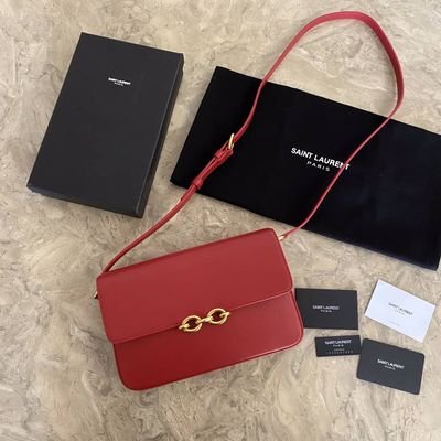 Hello my friend, I am a supplier from China, mainly dealing in all luxury bags, shoes, accessories, watches, https://t.co/daRld3VmbS quality.If you like it, you can cont