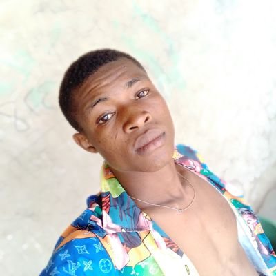 one_teezy's profile picture. 