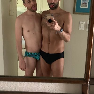 couple in NYC. Let’s get naked together :) DM open