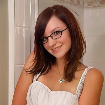 AstridGuillanie's profile picture. Souriante,Aimable,honnête