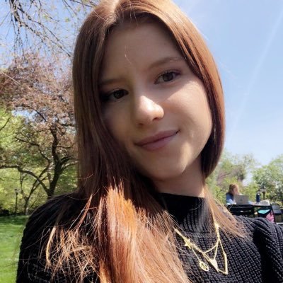 SLU 22’ 🤠🍑🌋🏝🎨 Writer, illustrator, and graphic designer 🪖 Do you run for fun?