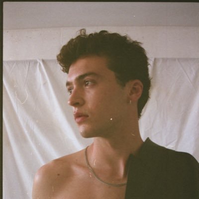 arnauponsb's profile picture. 