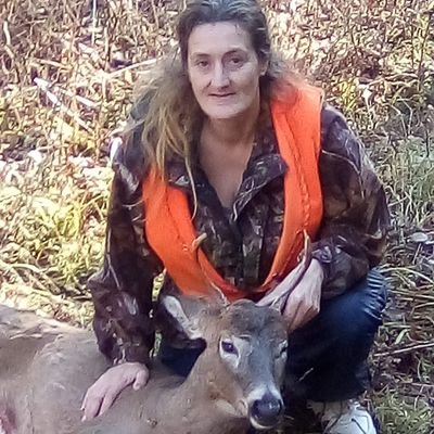 laurapeck09's profile picture. single mom love hunting and fishing