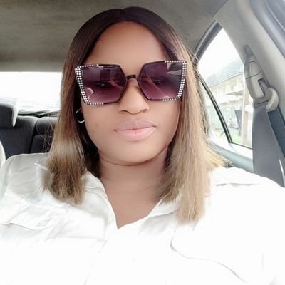 offecialiloye's profile picture. l love me, myself and i