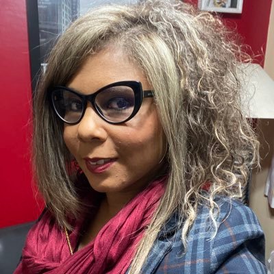 srtarenatacruz's profile picture. Turismóloga - Jornalista - Especialista em Moda, Criatividade e Inovação - Fuxikeira - Amante de animais,viagens,idiomas,culturas e dança. #Africaníssimas