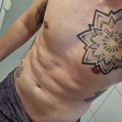 R_ome4's profile picture. 