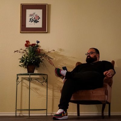 juhrownee's profile picture. 🇩🇴. Pokémon Master. Bearded fellow.