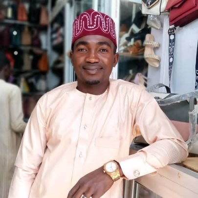 Am usman Salisu a gentle mind, peaceful mind and joyful spirit. and I like meeting new friends!