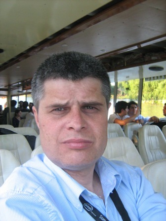 Periodista UC, amante de los temas sociales, la tecnología, publicidad y marketing además del fomento a las mipymes. Escribo y opino. Freelancer.