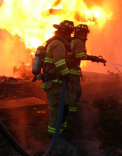 FireChap167's profile picture. I am a Dad, an MFLC therapist, former volunteer firefighter &  chaplain. I’m a BUC 🏴‍☠️☠️ and Gator. 🟧🟦 You are absolutely important! ❤️