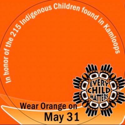 CharlaHM08's profile picture. she/her