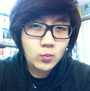 RepelicaKR's profile picture. 02.21/94 서태지/이터널시티/카운터스트라이크/편의점
/GP/#biketd/과잉오지랖/아이폰/아이패드2/바이크/메뉴얼/펄아이/아메리카노/바리스타커피/애정가득한 언어/DM으로팔뤄요청/맞팔은DM요/조.중.동=ㅗ