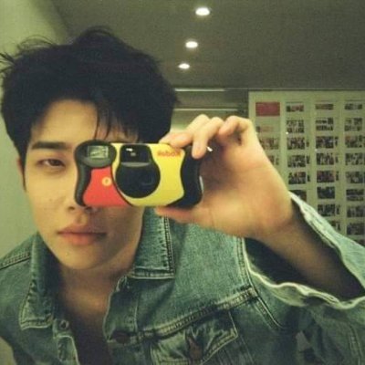 MiryamConsue's profile picture. AROHA💜
un arma para mi muerte y una rosa para mi tumba GUNS N' ROSES lml
albo por siempre