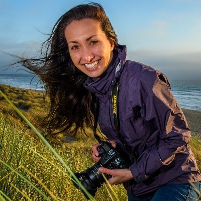 Photojournalist & ocean addict hunting for new experiences and candid moments. Specializing in environmental & marine conservation and dive travel
