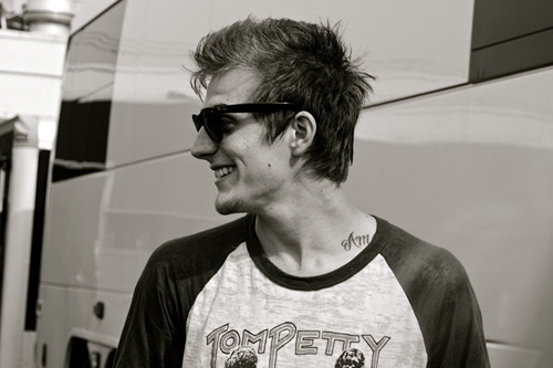 JOHNFUCKINGOH's profile picture. bisex. single.