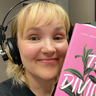 LauraInTheLibes's profile picture. Librarian, book reviewer, occasional water ballerina. Ko Ngā Kohatu Whakarekareka o Tamatea Pōkai Whenua te pae maunga, ko Ōtākaro te awa, ko Cressy te waka.