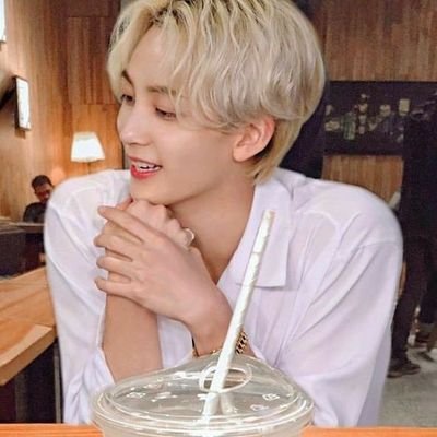 yoon_jhnn's profile picture. inactive.  一 feel free to unf me!