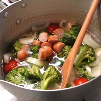 qTVDdir0WL5xyUB's profile picture. #23卒 メーカー、サブコンよりかな？なぜなら研究内容がそれだから。やりたいことがないです。誰か助けてクレメンス