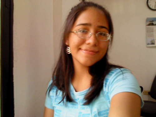 aguilarkath's profile picture. =) soy complicada pero profunda cuando me entra la locura...trato de alegrar a las personas pero quiero demasiado a mi familia y mis amigos son lo mas important