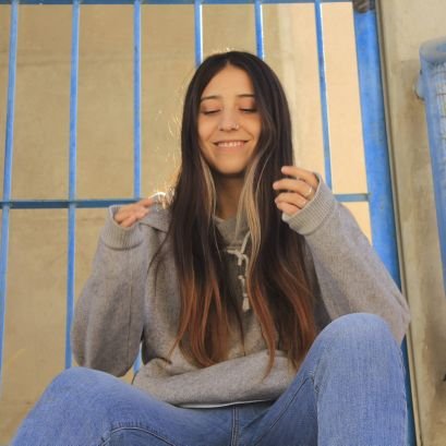 Ani_Gonzalez_'s profile picture. I long for that feeling to not feel at all. Curar el alma por medio de los sentidos, y los sentidos con el alma.