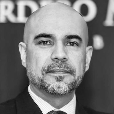 Derecho, filosofía, antropología. D.J. @UCatolicaCuenca, Derecho Empresarial @Nebrija, Antropología @udecuenca @CMCABOGADOSEC