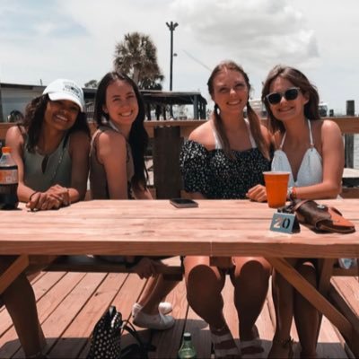 gillian_irene10's profile picture. she/her